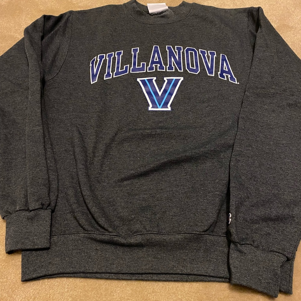 Villanova sweatshirt by Champion. Like new, worn once.